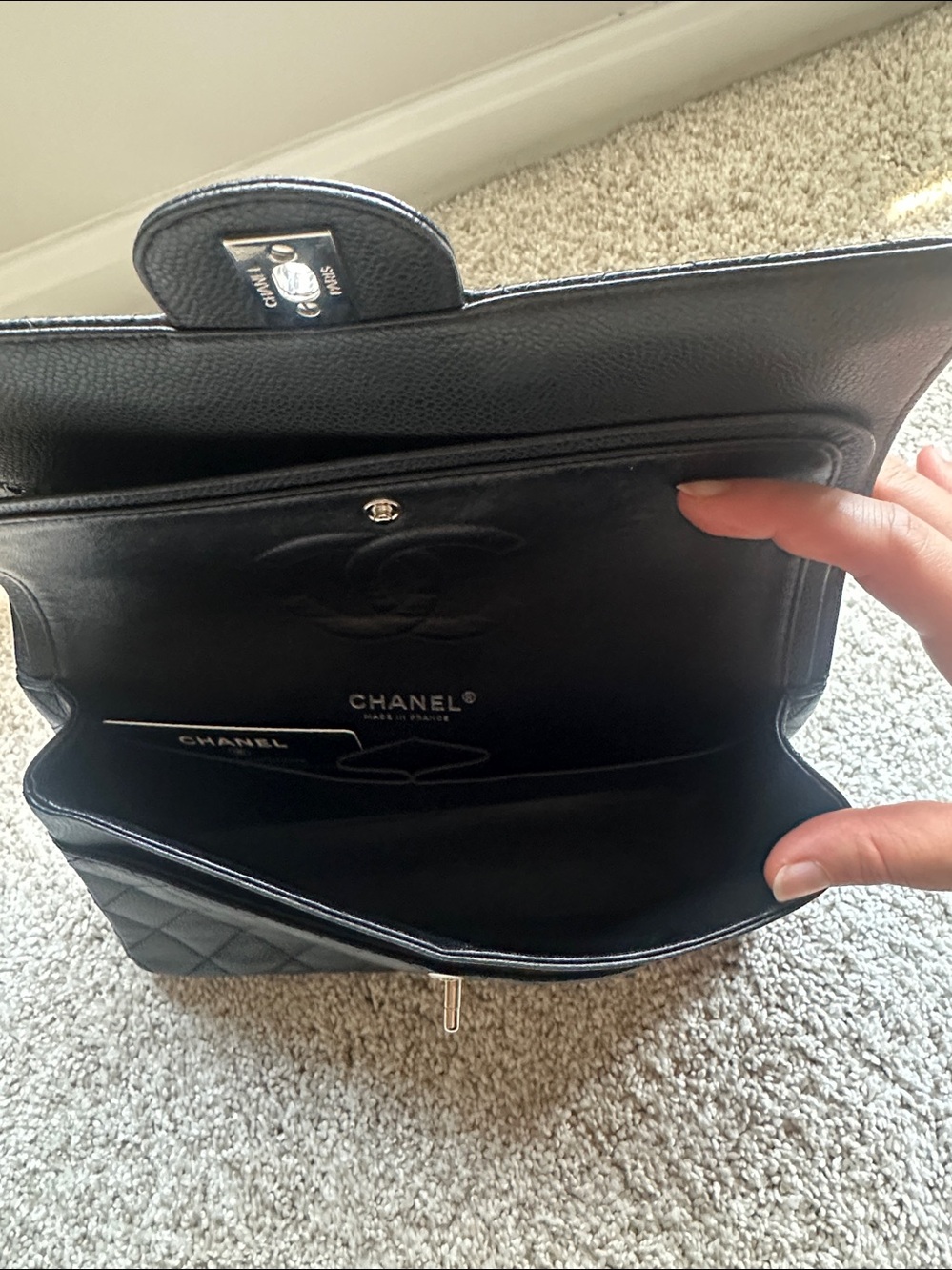 Chanel Medium Classic Double Flap - Picture 5 of 5